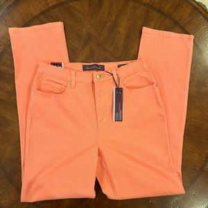 Gloria Vanderbilt Amanda Coral Jeans. NWT. Size 8.